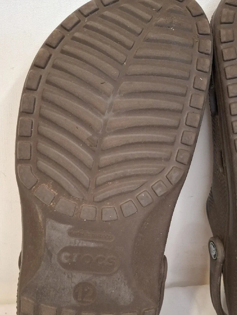CROCS Classic Men's Clog in Brown.Lightly Worn